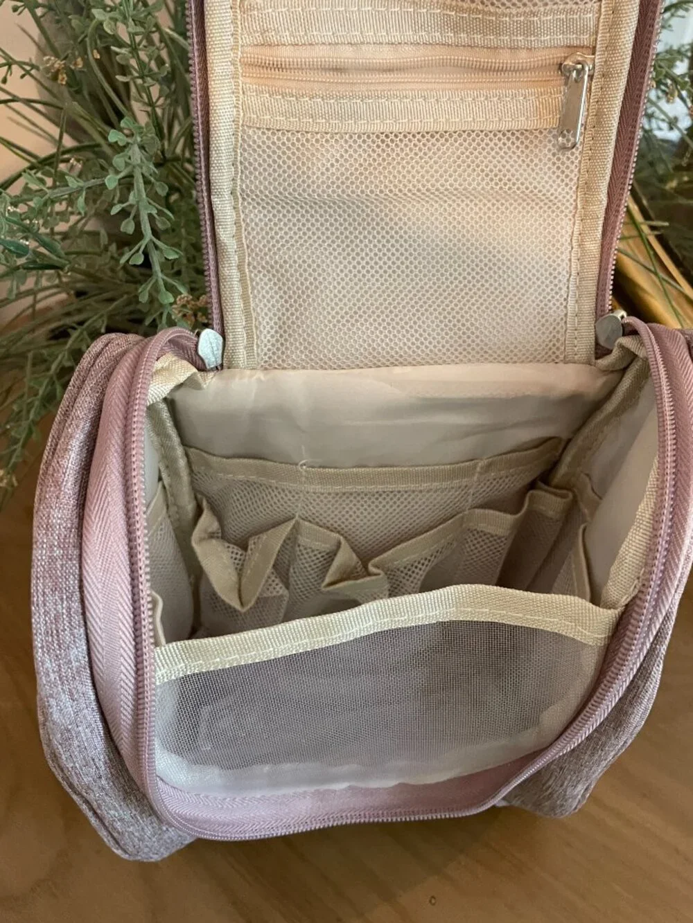 Mauve Small Hanging Toiletry Bag BOACAY